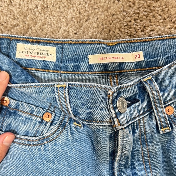 Levi’s Ribcage Wide Leg Jeans Size 23 - Picture 6 of 9